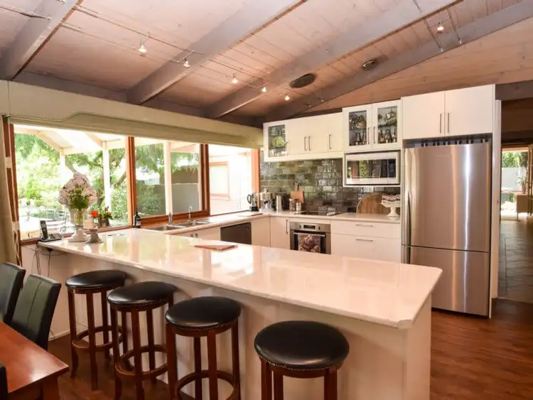 Fourth view of Homely house listing, 2 Albert Court, Wangaratta VIC 3677