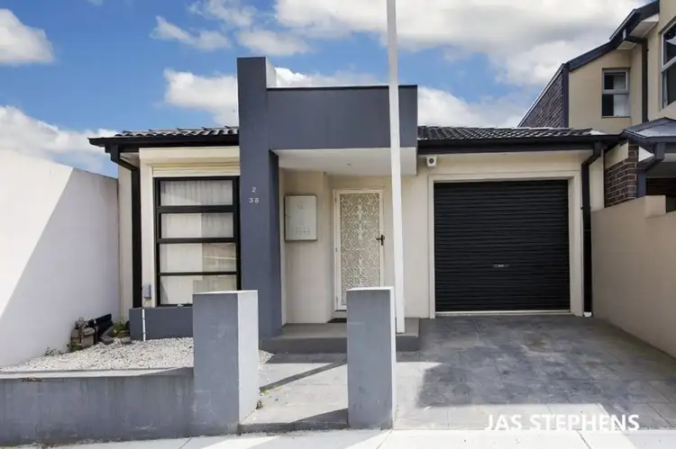 2/38 Sydney Street, Footscray VIC 3011