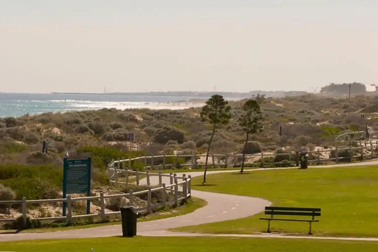 Fifth view of Homely house listing, 1 Peet Crescent, Trigg WA 6029