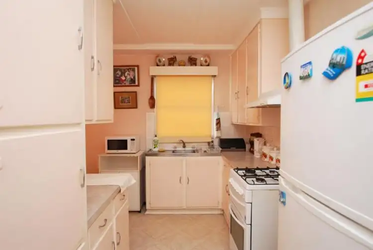 Fifth view of Homely house listing, 31 Drouin Street, Dallas VIC 3047