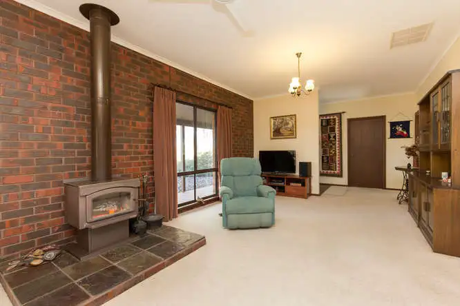 Sixth view of Homely house listing, 71 Sylvia Street, Yelta VIC 3505