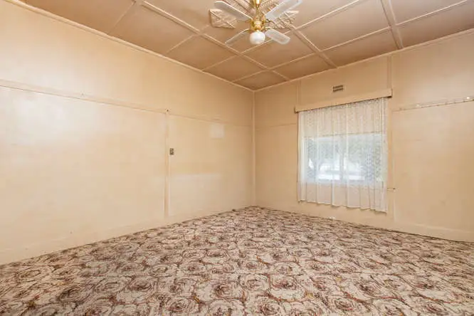 Fifth view of Homely house listing, 1 Goulburn Avenue, Red Cliffs VIC 3496