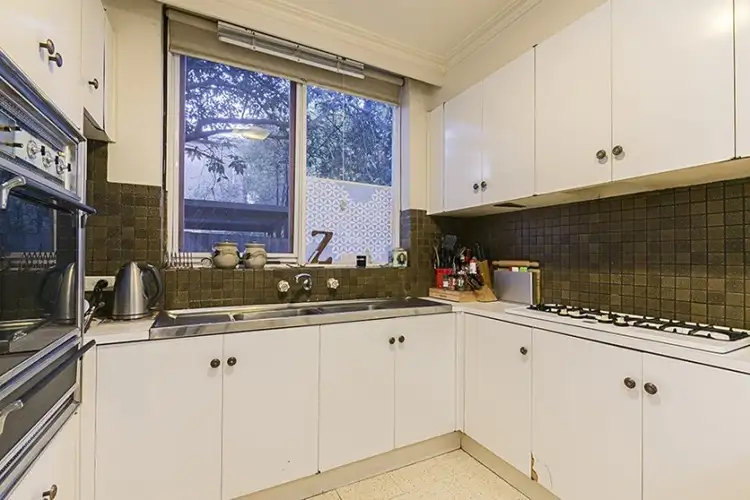Fourth view of Homely apartment listing, 1/11 Lansdowne Road, St Kilda East VIC 3183