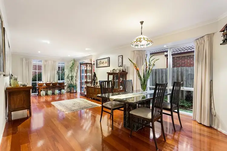 1 Feathertop Chase, Burwood East VIC 3151