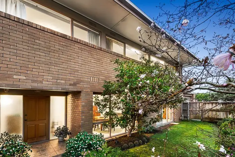 2/49 Banool Quadrant, Doncaster East VIC 3109