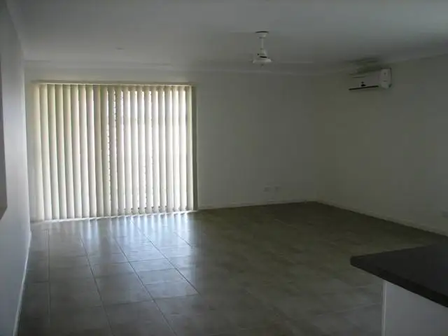 Fifth view of Homely house listing, 5 Scenic Drive, Emerald QLD 4720