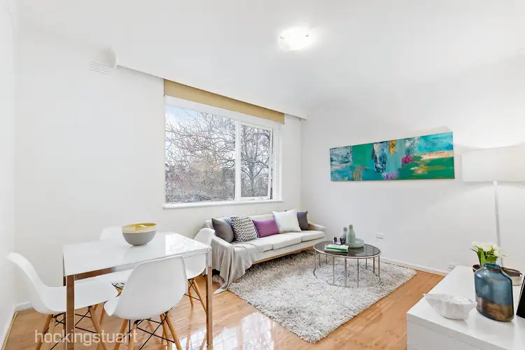 8/240 Barkly St, St Kilda VIC 3182