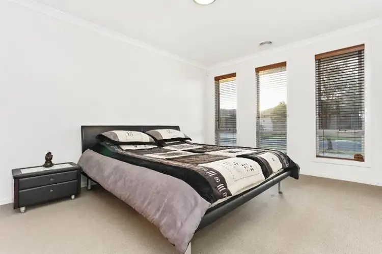 Sixth view of Homely house listing, 8 Vilnius Way, Truganina VIC 3029