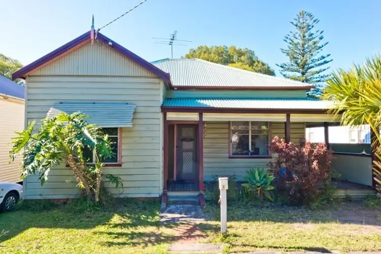 41 Kitchener Parade, Mayfield NSW 2304