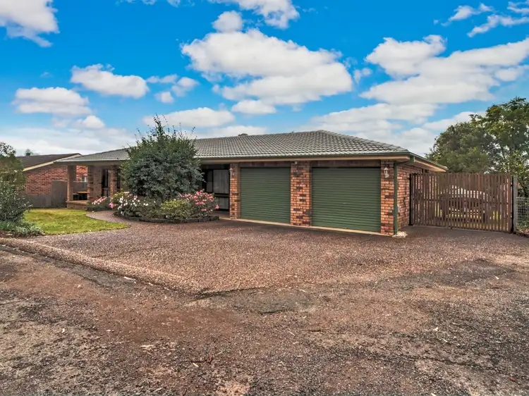 6 Farrelly Place, Bomaderry NSW 2541
