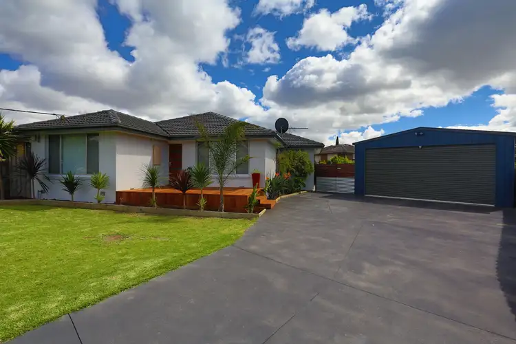 11 Jindara Court, Gladstone Park VIC 3043