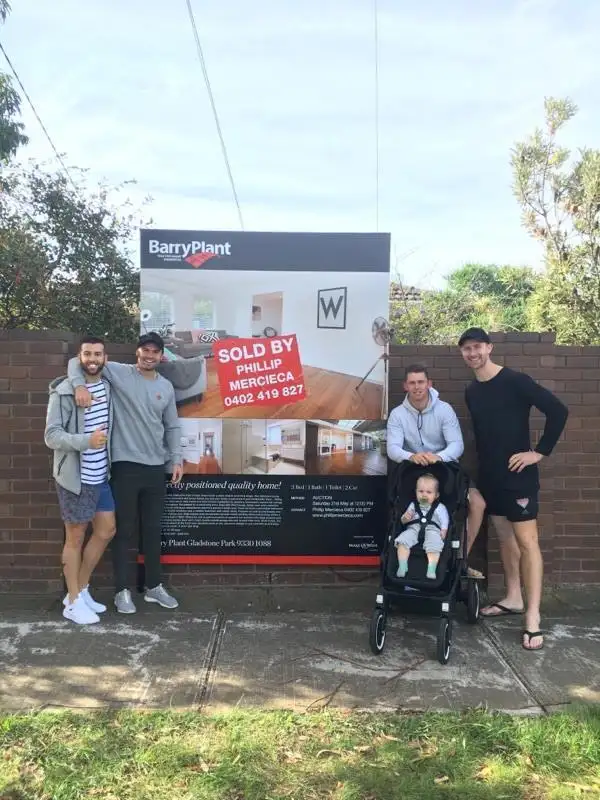 20 Woodstock Drive, Gladstone Park VIC 3043