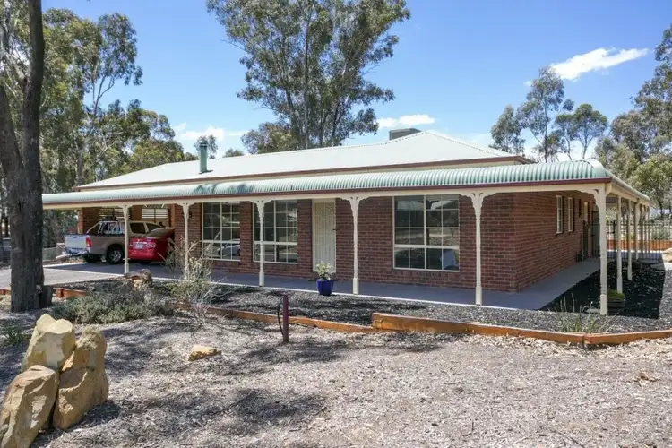10 Rathbones Lane, Maiden Gully VIC 3551
