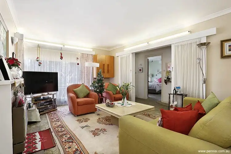 Second view of Homely house listing, 6 Valdoone Court, Oak Park VIC 3046