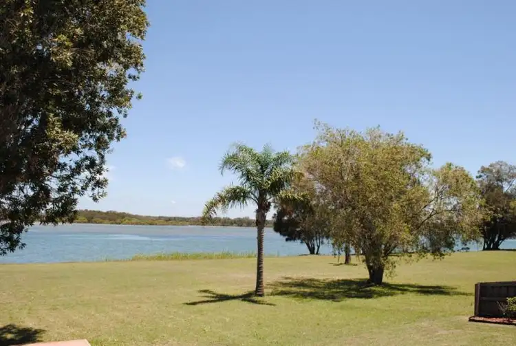 102 Taree Street, Tuncurry NSW 2428