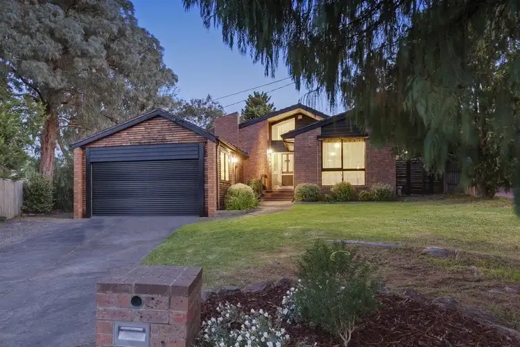 5 Woolmer Court, Croydon Hills VIC 3136