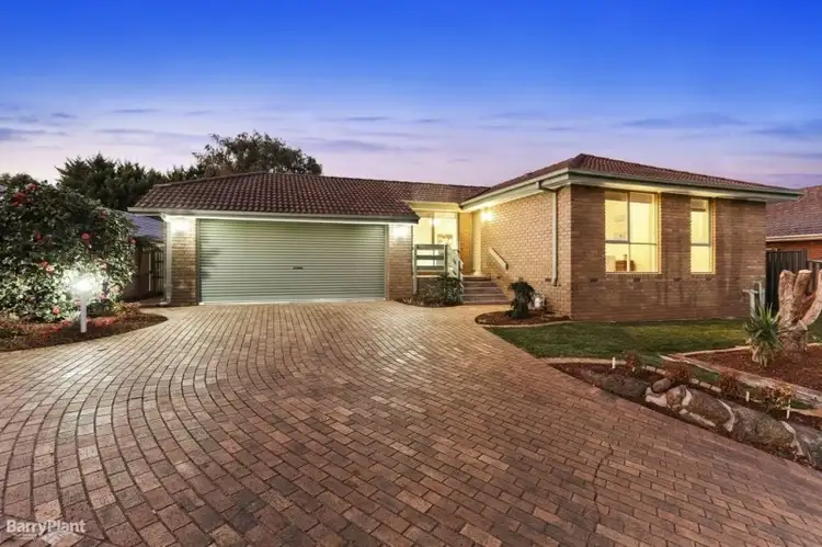 24 Statesman Crescent, Mooroolbark VIC 3138