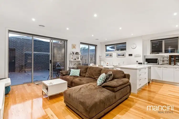 2/13 David Street, Altona VIC 3018