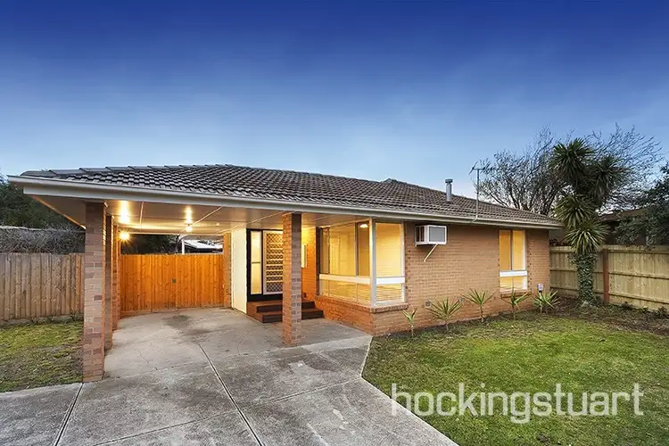 6 Glamis Place, Melton West VIC 3337