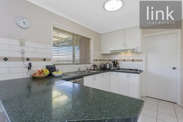 Fourth view of Homely house listing, 1 Pilbara Place, East Albury NSW 2640