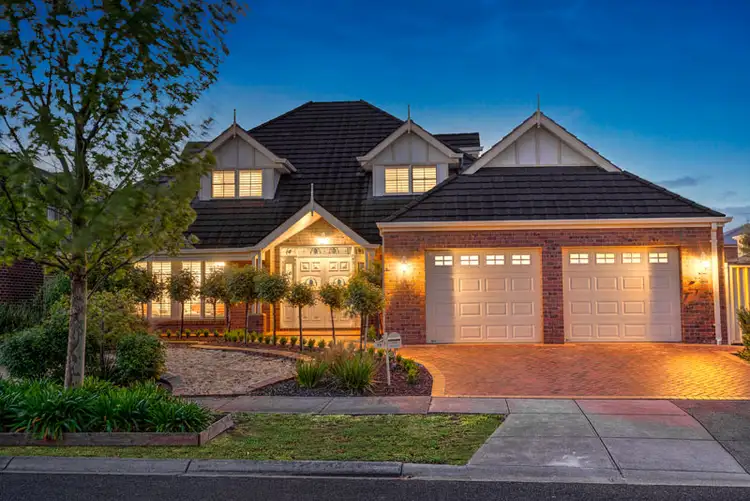 24 Carnarvon Close, Taylors Lakes VIC 3038
