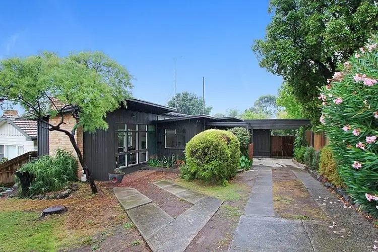 52 Kia-Ora Road, Reservoir VIC 3073