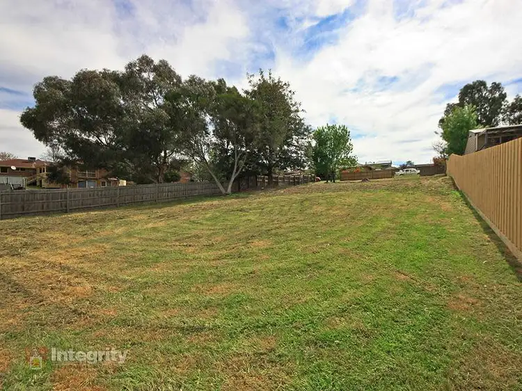 2/2 Frances Avenue, Yarra Glen VIC 3775