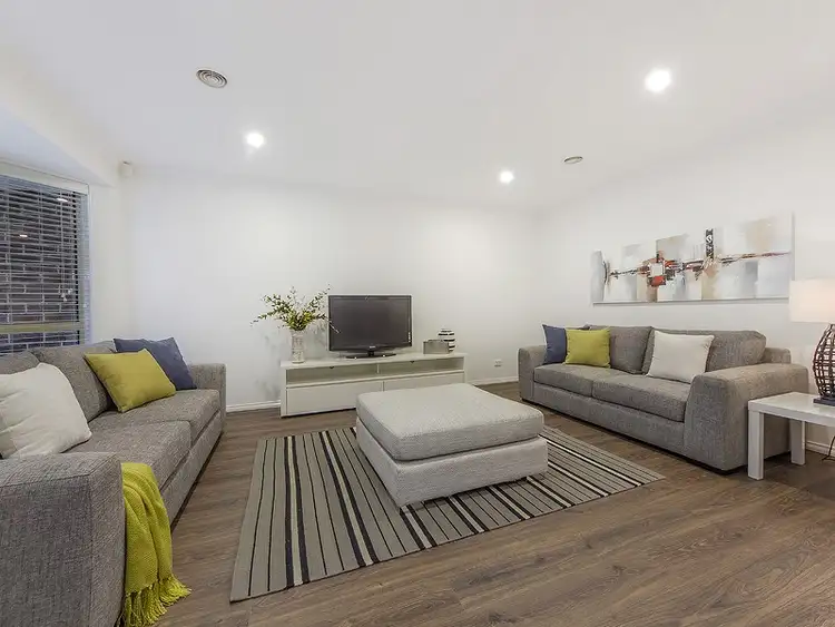 Second view of Homely house listing, 7 Kiama Place, Cairnlea VIC 3023