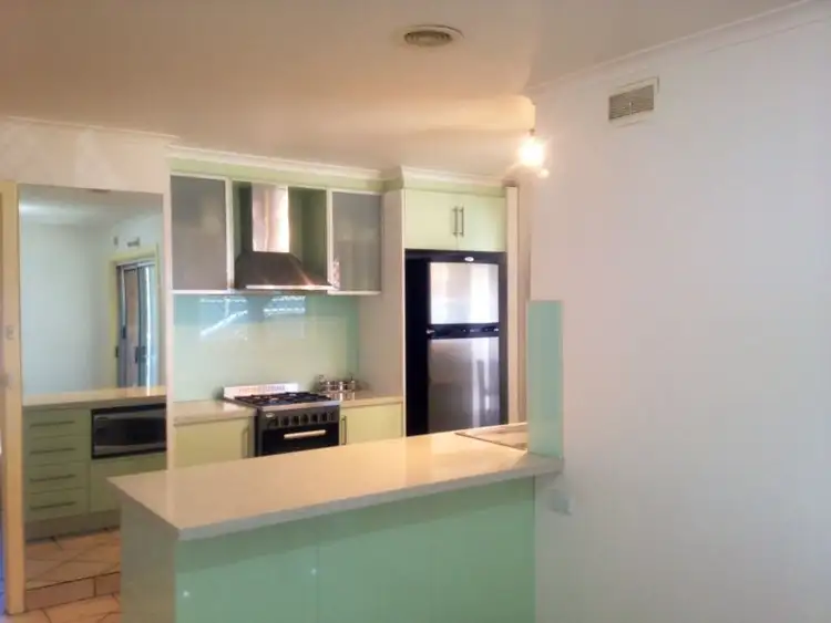 Fifth view of Homely house listing, 7 Trenton Close, Albanvale VIC 3021
