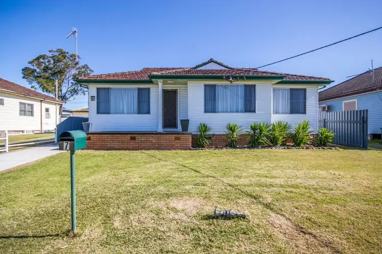 7 Hawthorne Street, Beresfield NSW 2322