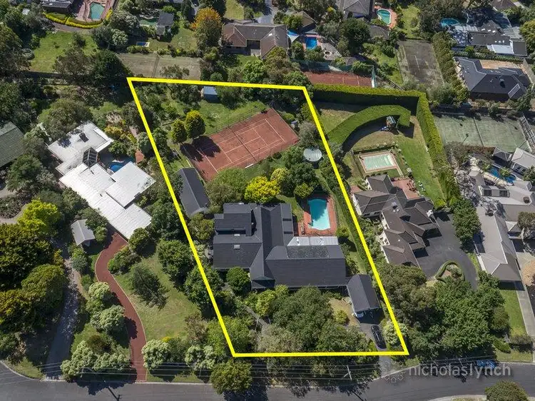 8 Darvell Lane, Mount Eliza VIC 3930