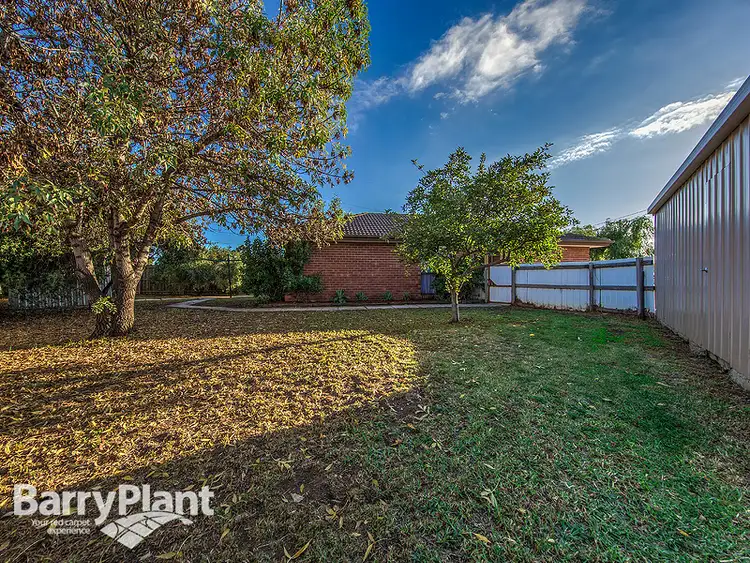 Seventh view of Homely house listing, 11 Nadur Court, St Albans VIC 3021
