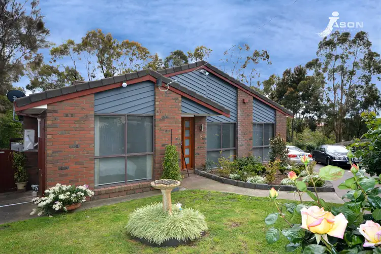 Main view of Homely house listing, 5 Hove Place, Craigieburn VIC 3064