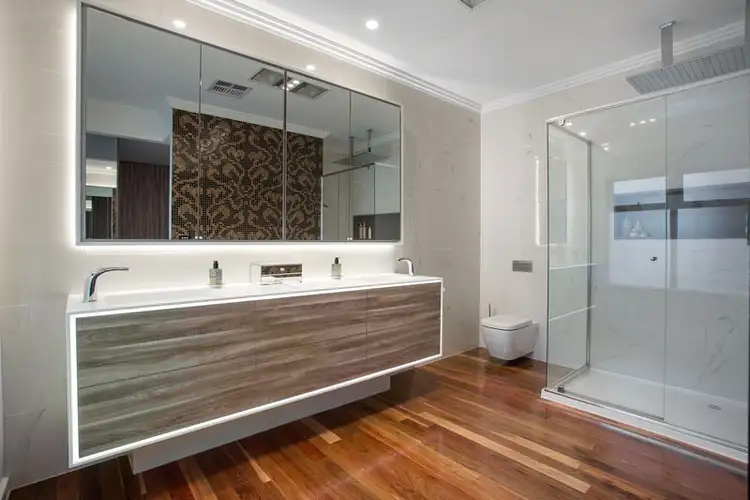 Fifth view of Homely house listing, 136 The Boulevard, Aberfeldie VIC 3040