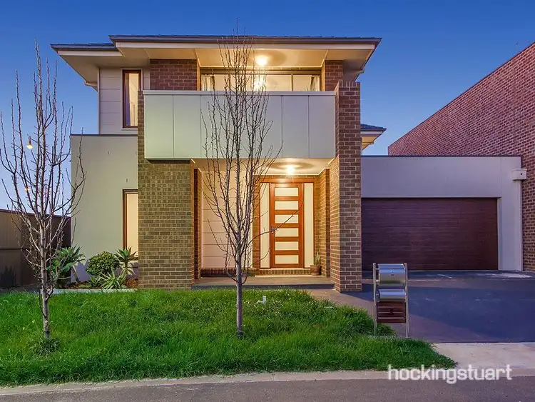 3 Beaconfield Lane, Caroline Springs VIC 3023