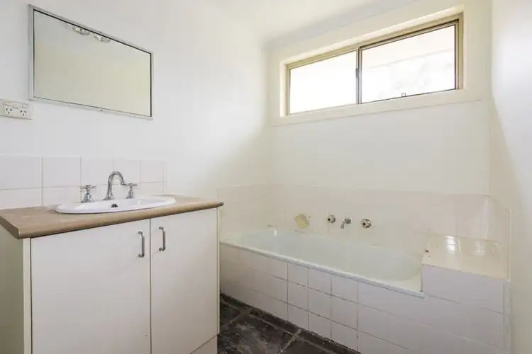 Fifth view of Homely house listing, 2 Felicia Rise, Diamond Creek VIC 3089