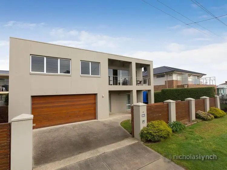 10 Balmoral Avenue, Safety Beach VIC 3936