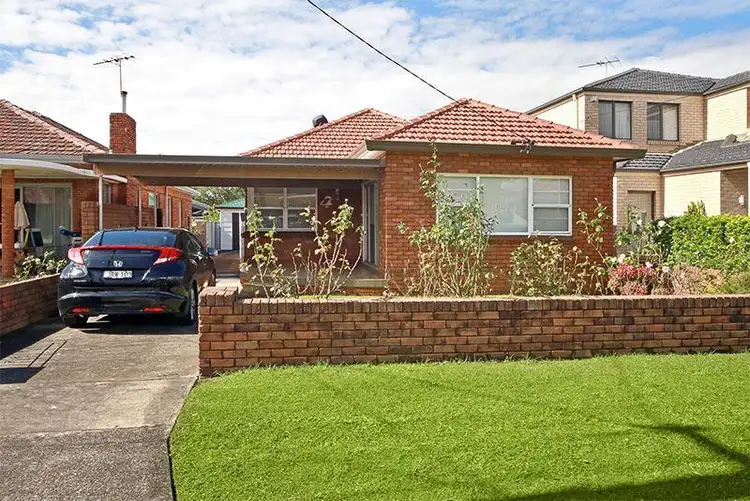 44 Lee Avenue, Beverly Hills NSW 2209
