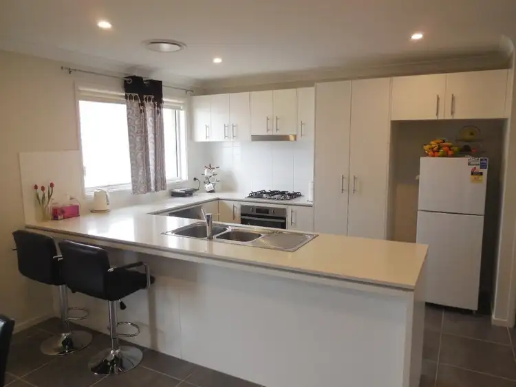 Sixth view of Homely house listing, 10 McAlroy Place, Goulburn NSW 2580