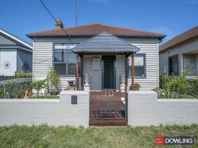 70 Roxburgh Street, Stockton NSW 2295