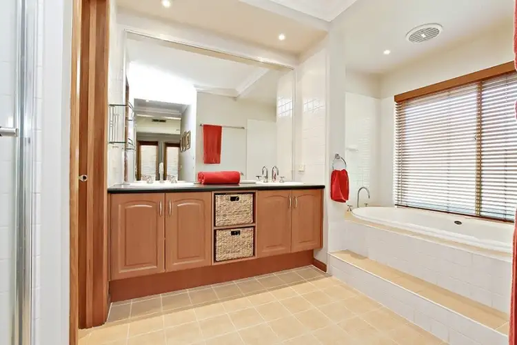 Third view of Homely house listing, 5 Chiswick Court, Tarneit VIC 3029