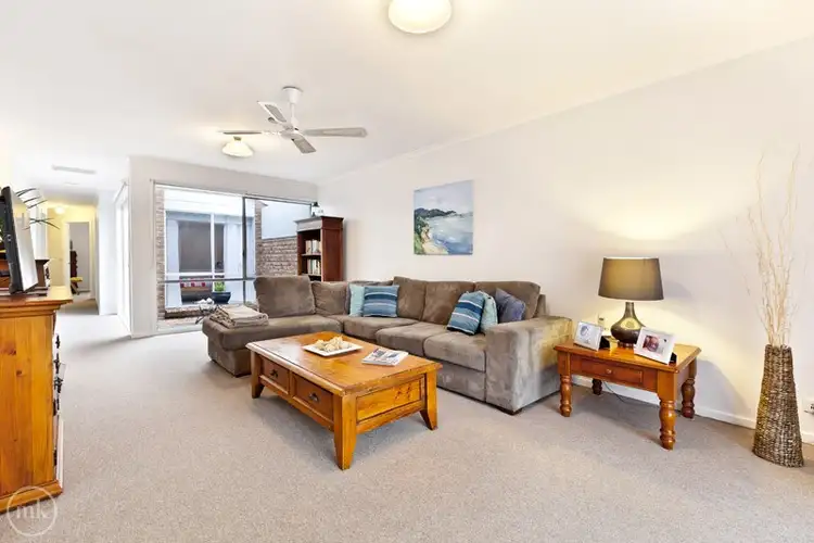 44 Rearden Crescent, Roxburgh Park VIC 3064