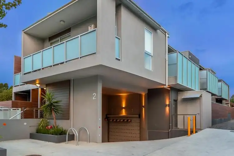 14/2 Middleborough Road, Burwood East VIC 3151