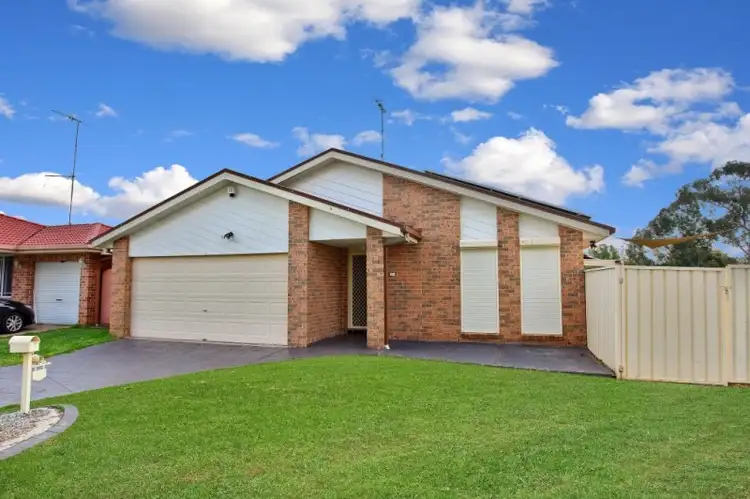 3 Dione Court, St Clair NSW 2759