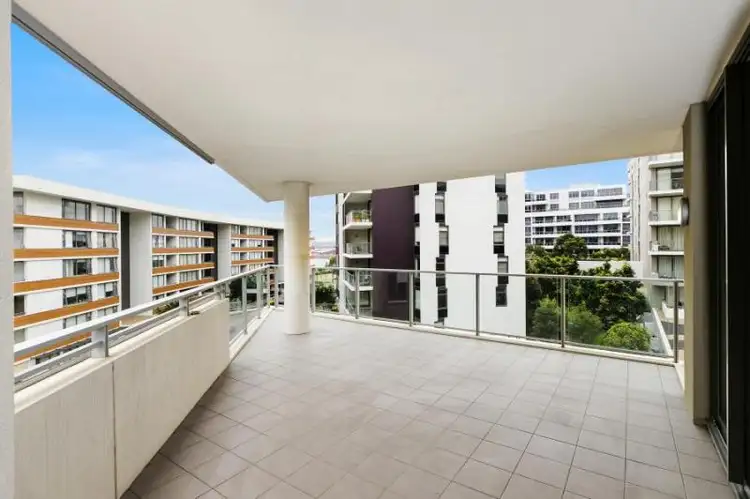 402/19 Shoreline Drive, Rhodes NSW 2138