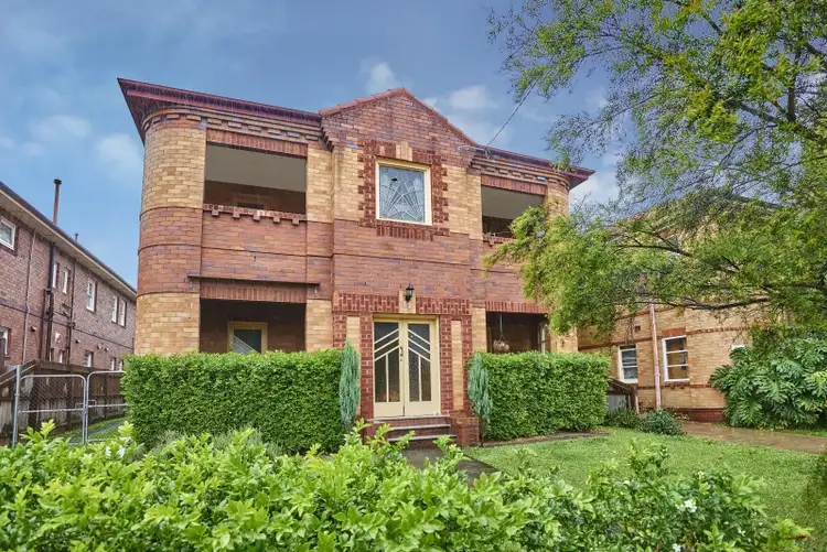 1/12 Hillcrest Avenue, Ashfield NSW 2131
