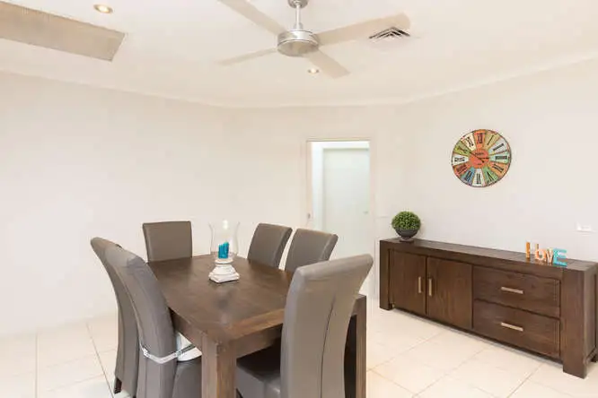Seventh view of Homely house listing, 2 Anne Cox Drive, Red Cliffs VIC 3496