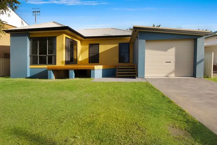 13 Coogee Ave, The Entrance North NSW 2261