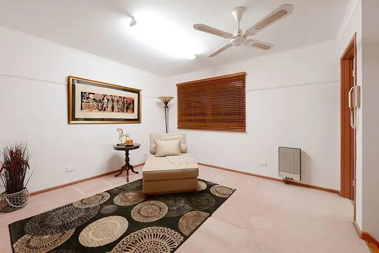 Fourth view of Homely house listing, 10 Hollyview Court, Rowville VIC 3178