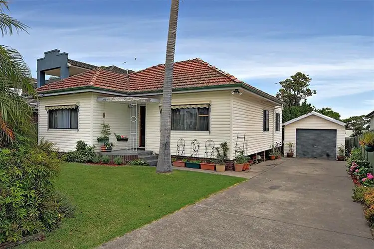 8 Victoria Street, Revesby NSW 2212